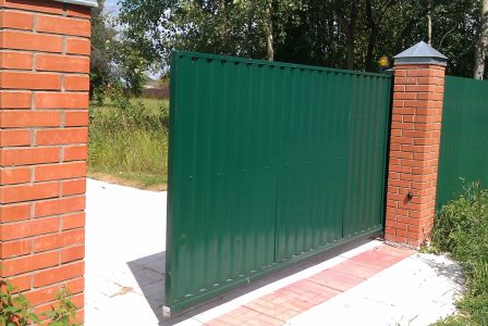 №1 - Откатные ворота из пронастила зелёного цвета, 3,5х2 м