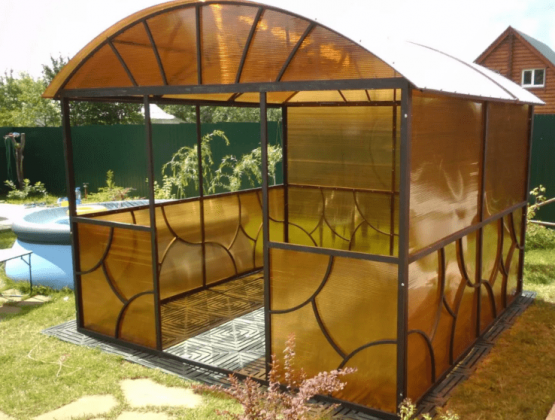Артикул БМ-0115. Металлическая садовая беседка из поликарбоната 3х3х2,5 м. Цена: 45 000 руб.