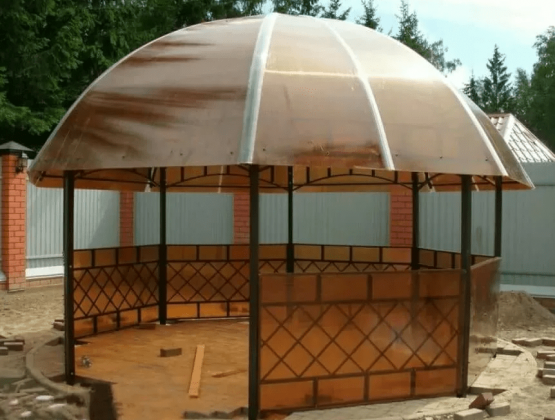 Садовая беседка из поликарбоната с купольной крышей 4х4х3,8м